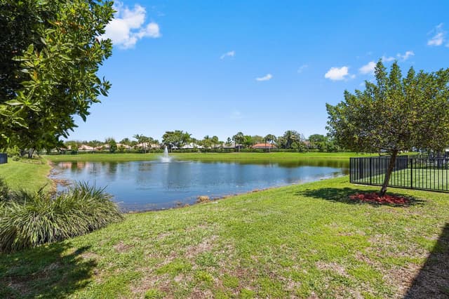 1826 Lake Cove Drive, Lake Worth FL 33460 - Lake Worth, FL - Photo 7