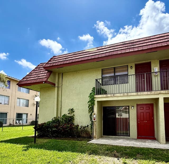 3253 NW 104th Avenue # 3253, Coral Springs FL 33065 - Coral Springs, FL - Photo 2