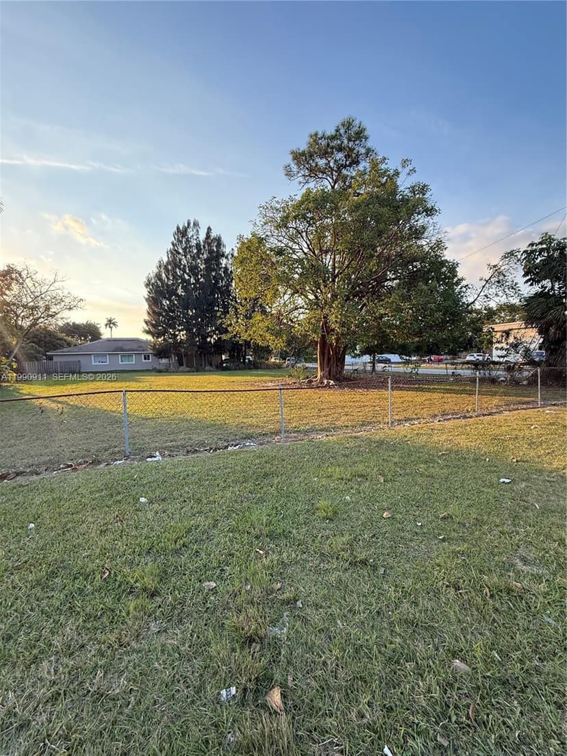 199 NE 9th St, Homestead FL 33030