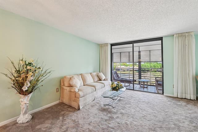 1101 Colony Point Circle # 404, Pembroke Pines FL 33026 - Pembroke Pines, FL - Photo 7