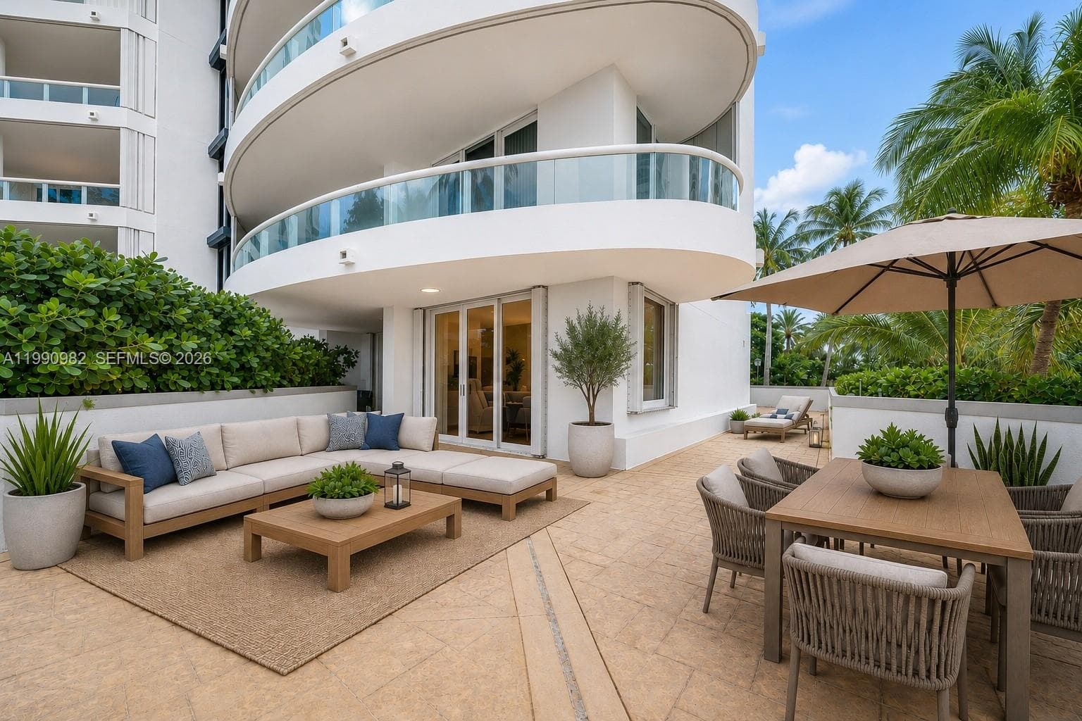 21050 Point Pl # 401, Aventura FL 33180