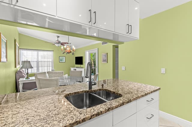 501 Waterside Drive, Hypoluxo FL 33462 - Hypoluxo, FL - Photo 6
