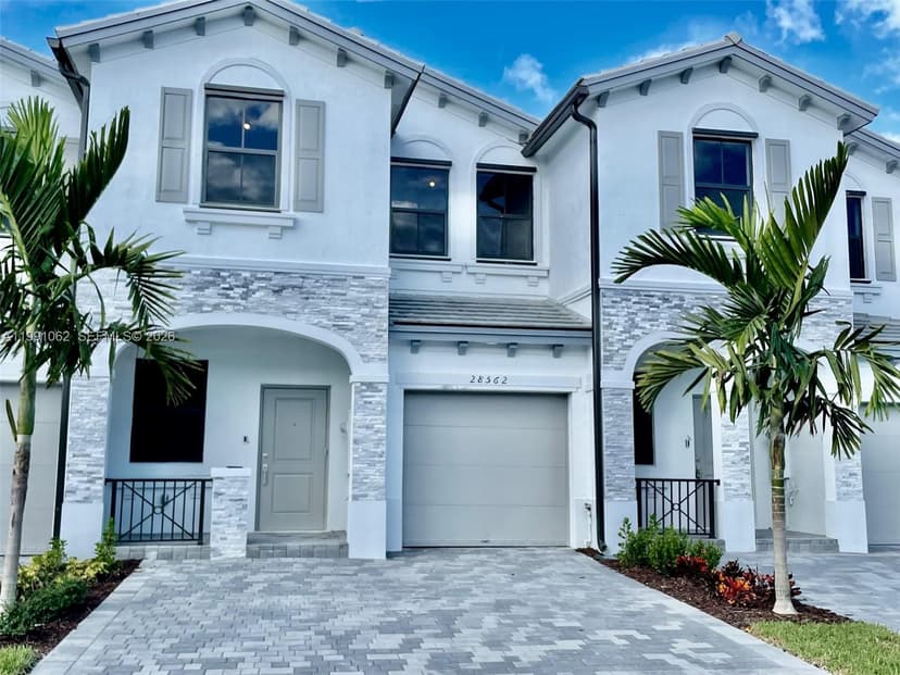 28562 SW 134th Ct, Miami FL 33033
