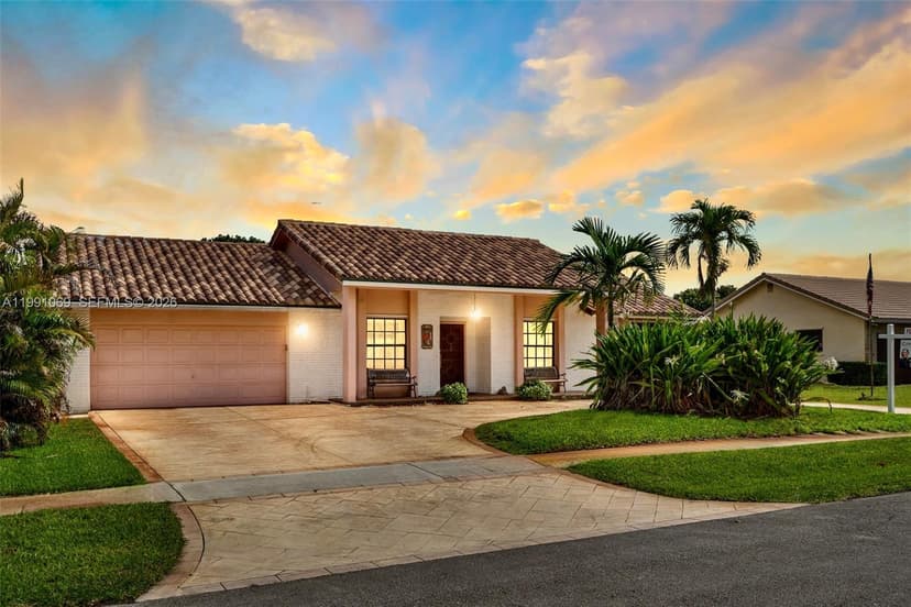 5171 SW 20th St, Plantation FL 33317