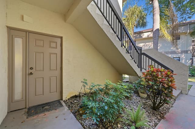 2928 Carambola Circle S, Coconut Creek FL 33066 - Coconut Creek, FL - Photo 5