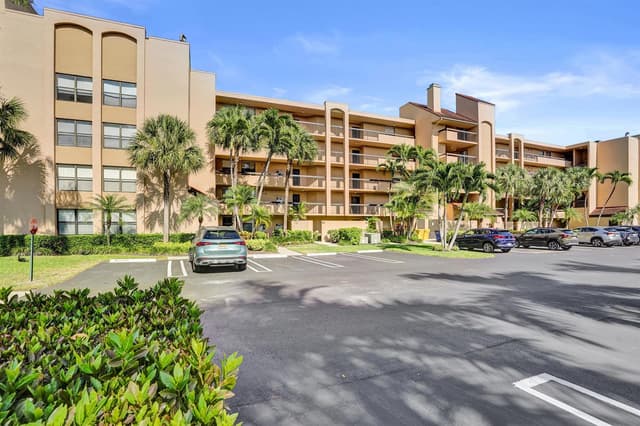 2455 Lindell Boulevard # 3305, Delray Beach FL 33444 - Delray Beach, FL - Photo 5