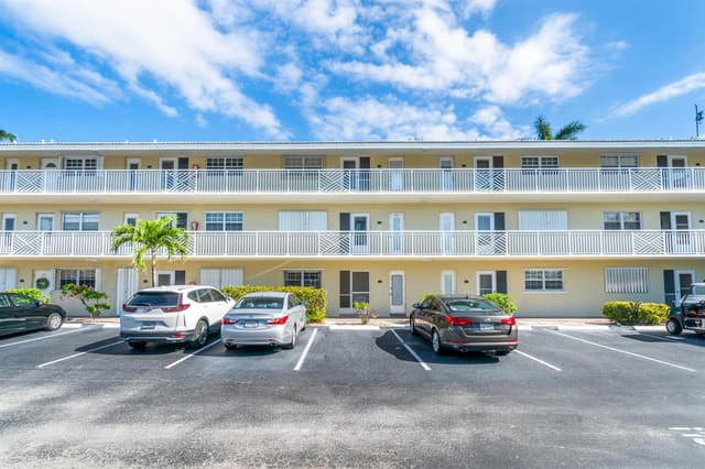 1951 NE 39th Street # 131, Lighthouse Point FL 33064 - Lighthouse Point, FL - Photo 2
