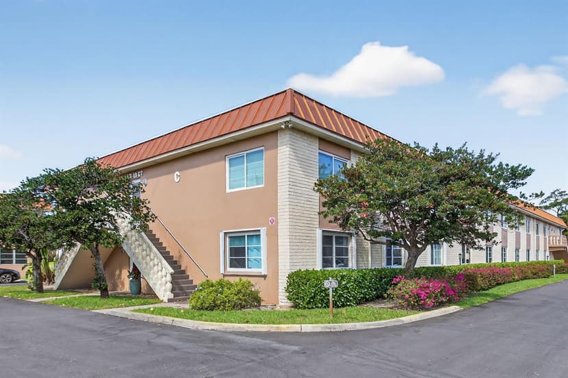 9 NE 19th Court # 214c, Wilton Manors FL 33305