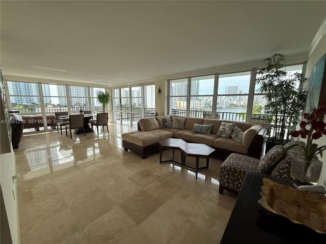1000 Parkview Dr # 720, Hallandale Beach FL 33009 - Hallandale Beach, FL - Photo 6