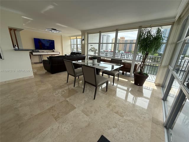 1000 Parkview Dr # 720, Hallandale Beach FL 33009 - Hallandale Beach, FL - Photo 5