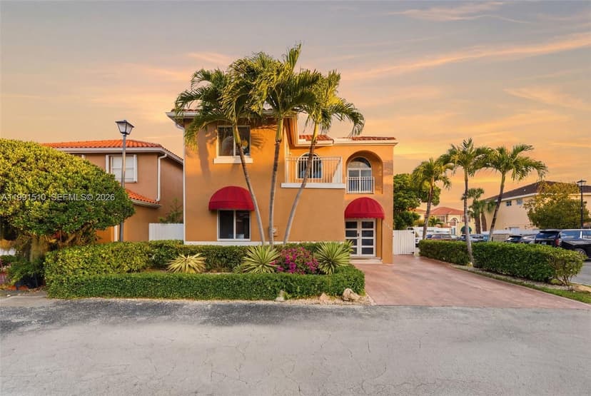 8657 NW 2nd St, Miami FL 33126