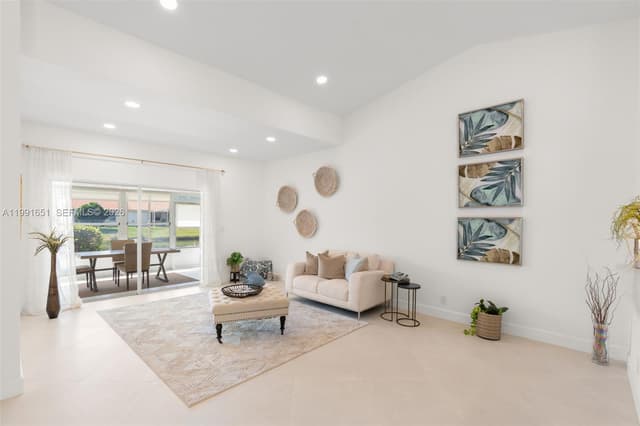 15465 LAKE MAGNOLIA PLACE, Delray Beach FL 33484 - Delray Beach, FL - Photo 3