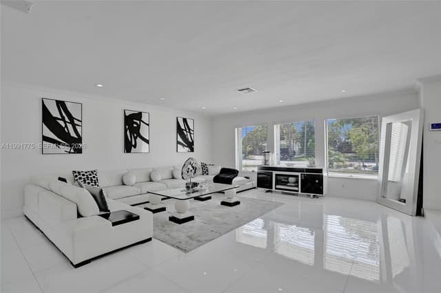 4100 Bayview Dr, Fort Lauderdale FL 33308 - Fort Lauderdale, FL - Photo 5