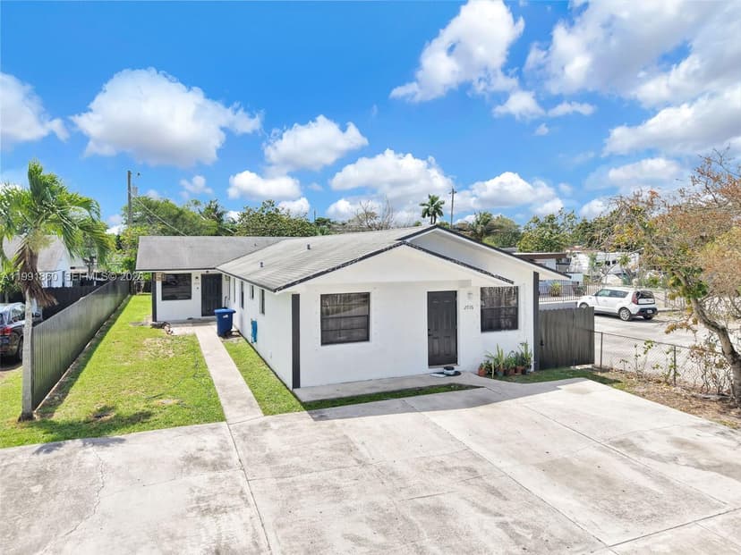 2934 NW 94th St, Miami FL 33147