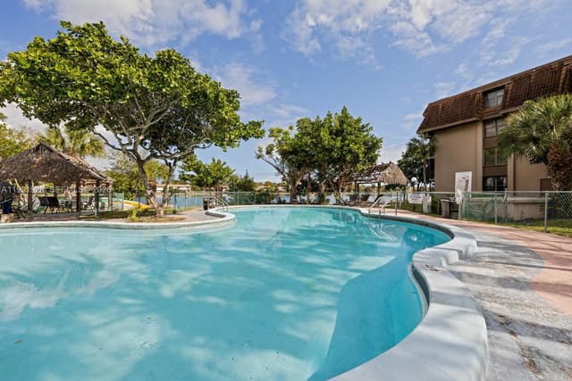 665 NE 195th St # 222, Miami FL 33179 - Miami, FL - Photo 3