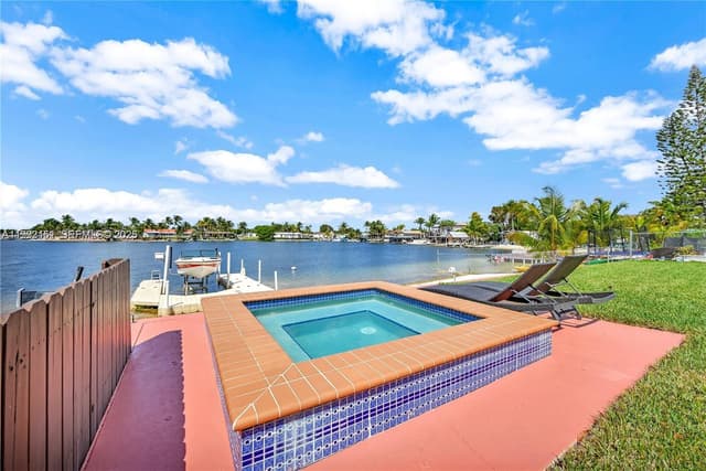 18400 NW 78th Ave, Hialeah FL 33015 - Hialeah, FL - Photo 6