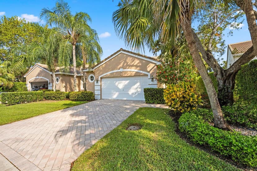4657 Carlton Golf Drive, Lake Worth FL 33449