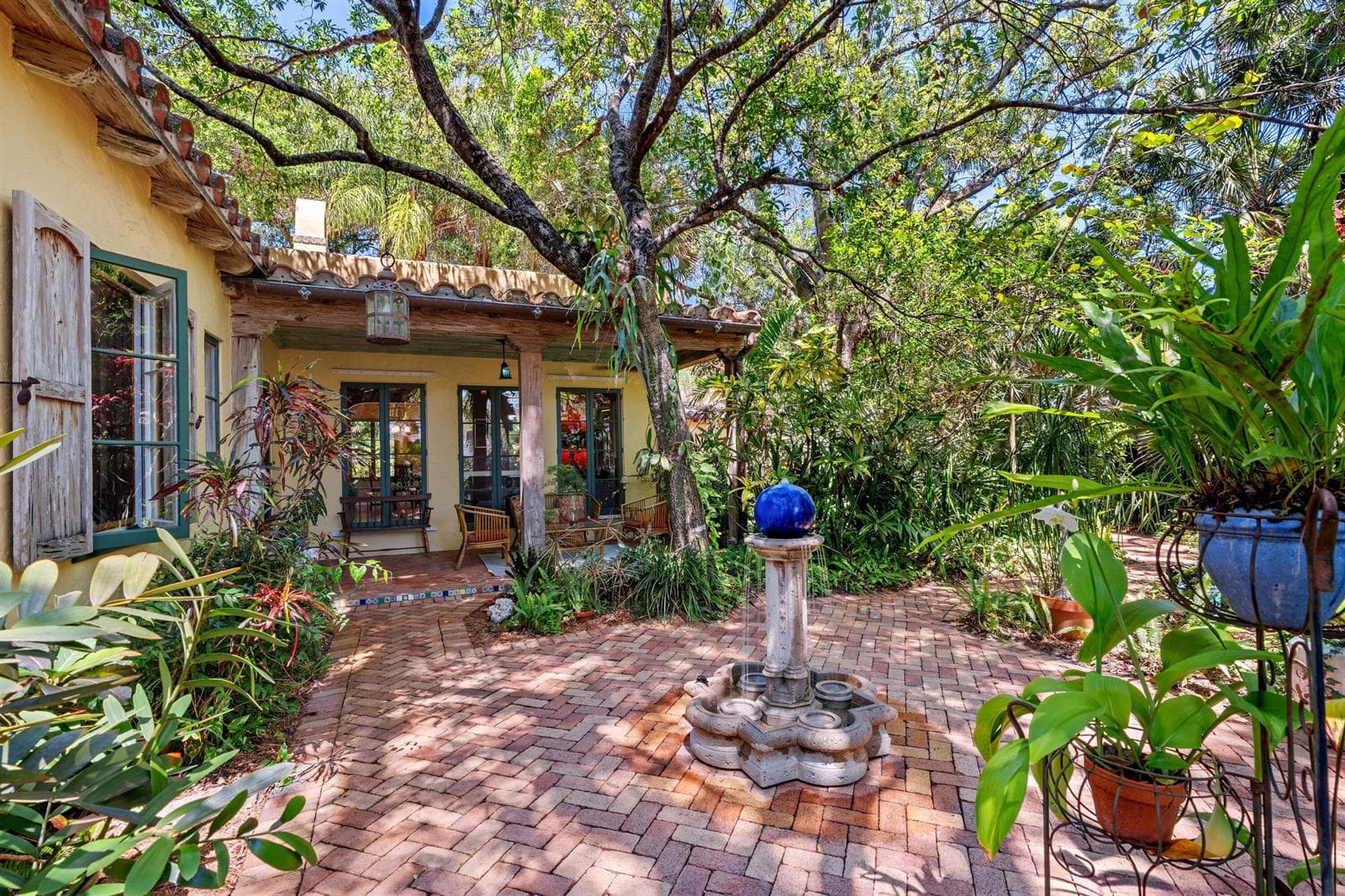 825 Alamanda Street, Boca Raton FL 33486