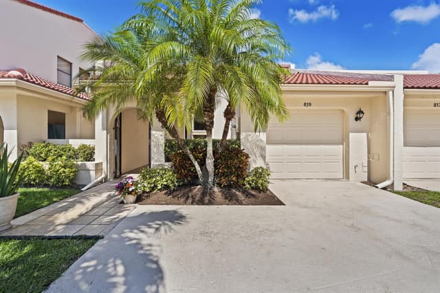 819 Windermere Way, Palm Beach Gardens FL 33418 - Palm Beach Gardens, FL - Photo 2