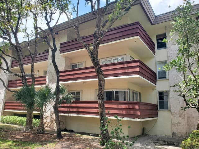 1205 Mariposa Ave # 206, Coral Gables FL 33146 - Coral Gables, FL - Photo 2