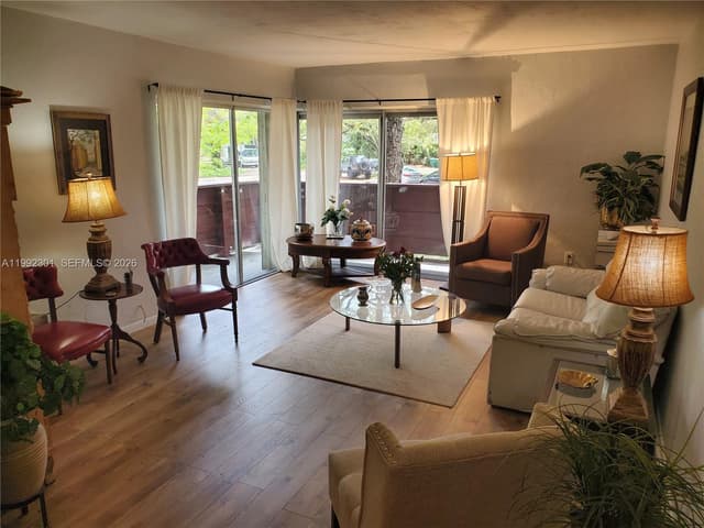 1205 Mariposa Ave # 206, Coral Gables FL 33146 - Coral Gables, FL - Photo 3