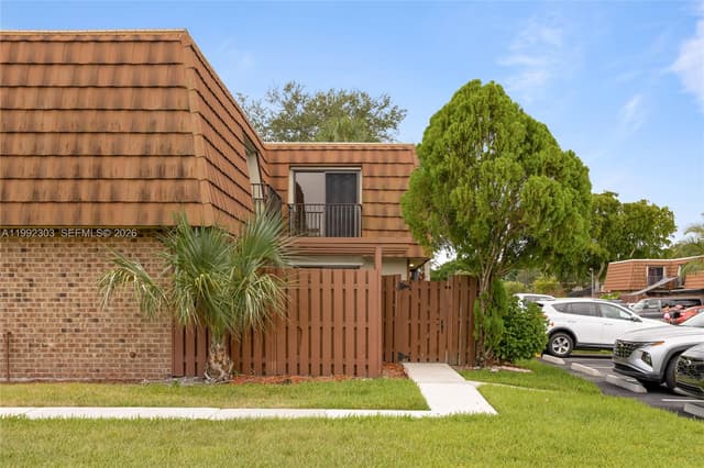 1170 SW 118th Ter, Davie FL 33325 - Davie, FL - Photo 5