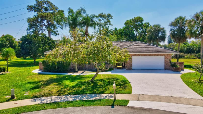 2334 Timbercreek Circle NW, Boca Raton FL 33431