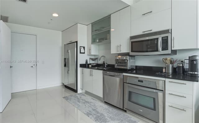 60 SW 13th St # 2805, Miami FL 33130 - Miami, FL - Photo 5