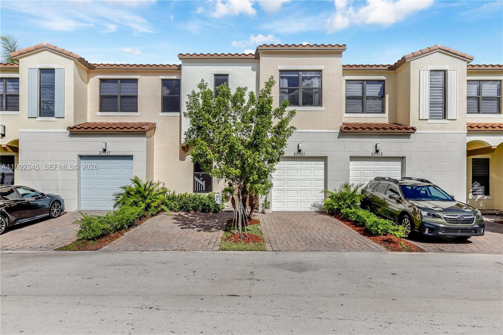 20921 NW 1st Ct, Pembroke Pines FL 33029 - Pembroke Pines, FL - Photo 1