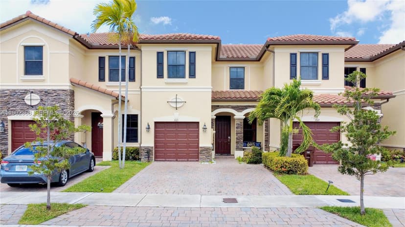 3323 W 90th Ter, Hialeah FL 33018
