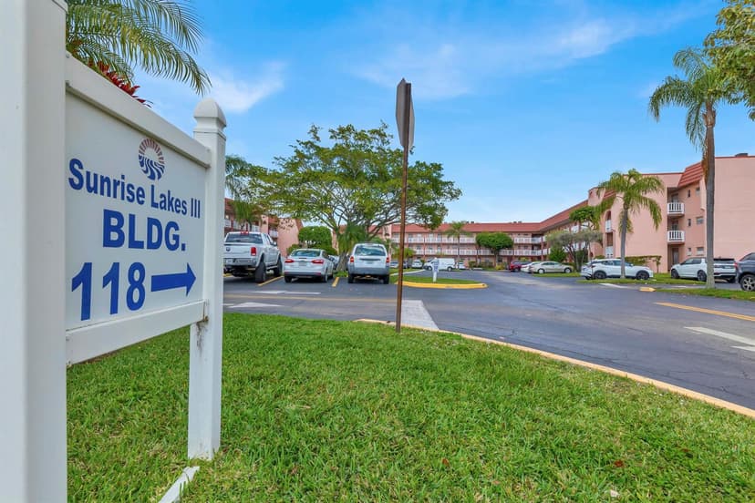 9401 Sunrise Lakes Boulevard # 311, Sunrise FL 33322