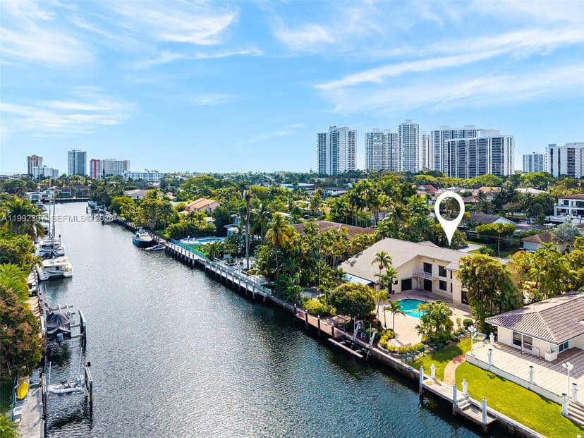 448 Poinciana Dr, Hallandale Beach FL 33009