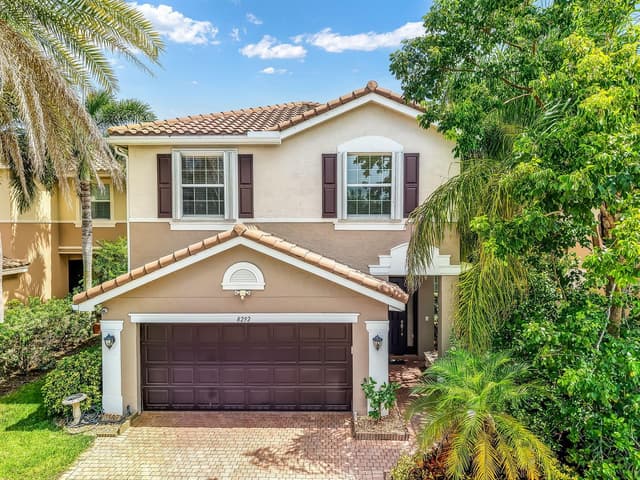 8292 Calabria Lakes Drive, Boynton Beach FL 33473 - Boynton Beach, FL - Photo 7