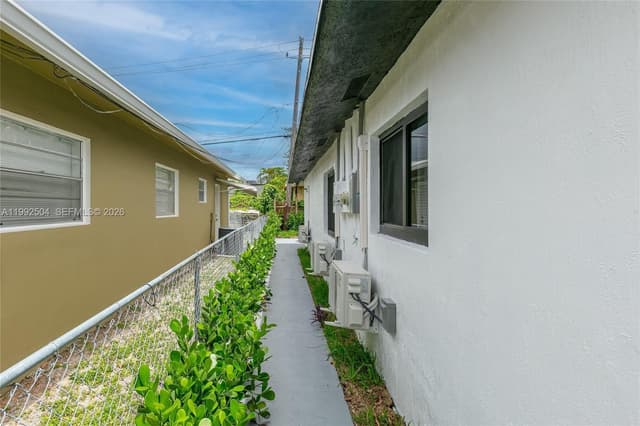 6125 SW 40th Ct, Miramar FL 33023 - Miramar, FL - Photo 5