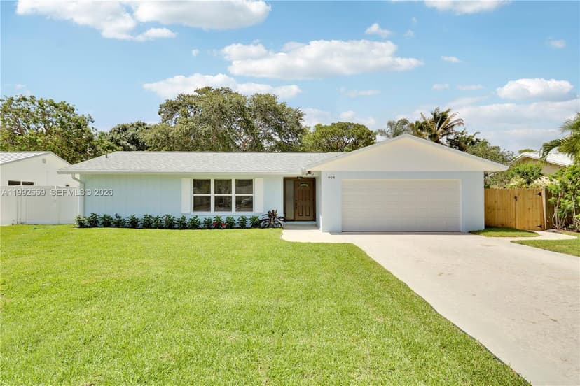 404 Highwood Circle, Jupiter FL 33458