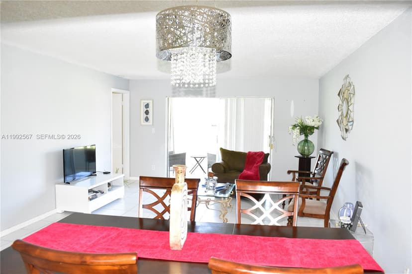 9020 Sunrise Lakes Blvd # 304, Sunrise FL 33322