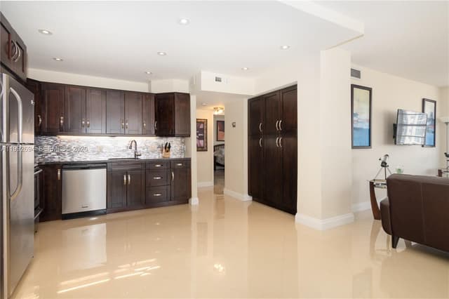 1965 S Ocean Dr # 9F, Hallandale Beach FL 33009 - Hallandale Beach, FL - Photo 4