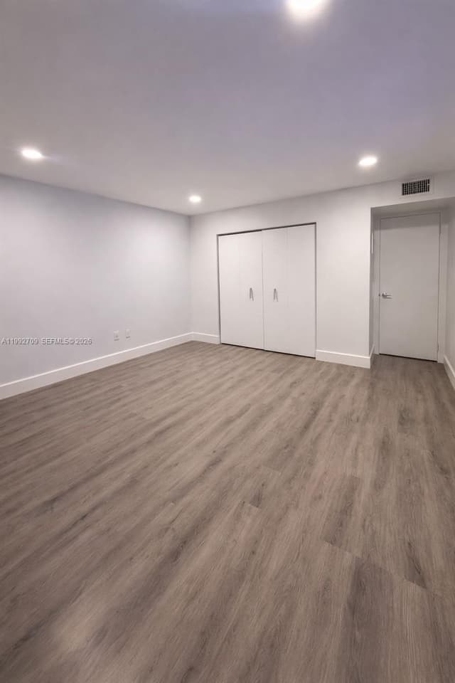 1555 W 44th Pl # 247, Hialeah FL 33012 - Hialeah, FL - Photo 6