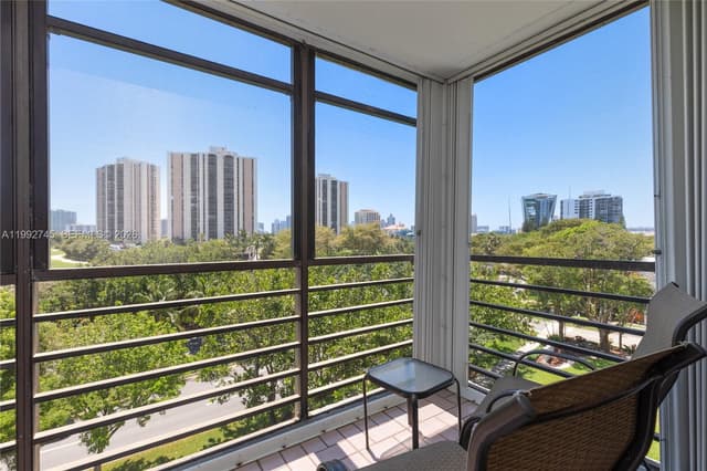20400 W Country Club Dr # 605, Aventura FL 33180 - Aventura, FL - Photo 4