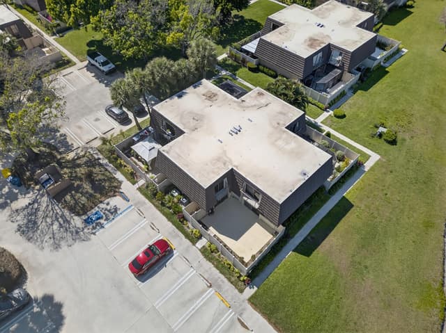 7811 78th Way, West Palm Beach FL 33407 - West Palm Beach, FL - Photo 5