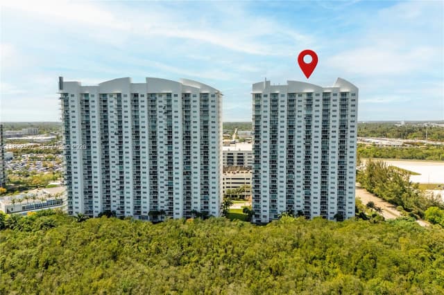 15051 Royal Oaks Ln # 2103, North Miami FL 33181 - North Miami, FL - Photo 2