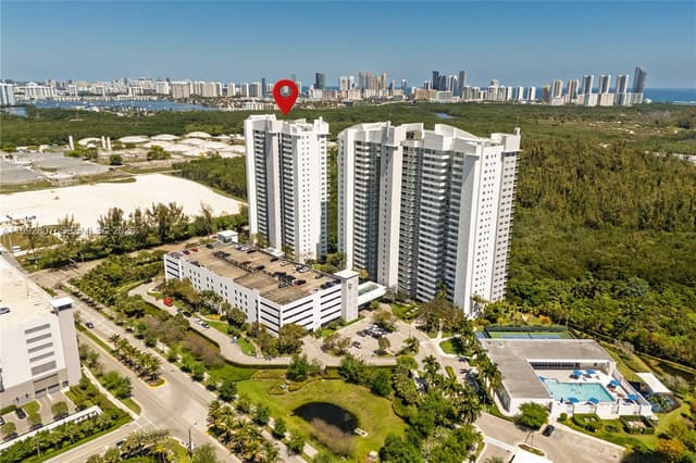 15051 Royal Oaks Ln # 2103, North Miami FL 33181 - North Miami, FL - Photo 4