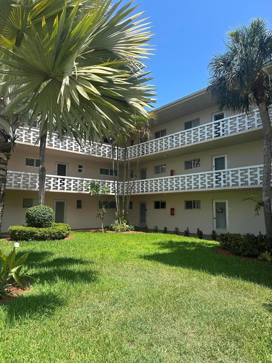 2812 S Garden Dr # 304, Lake Worth FL 33461 - Lake Worth, FL - Photo 1