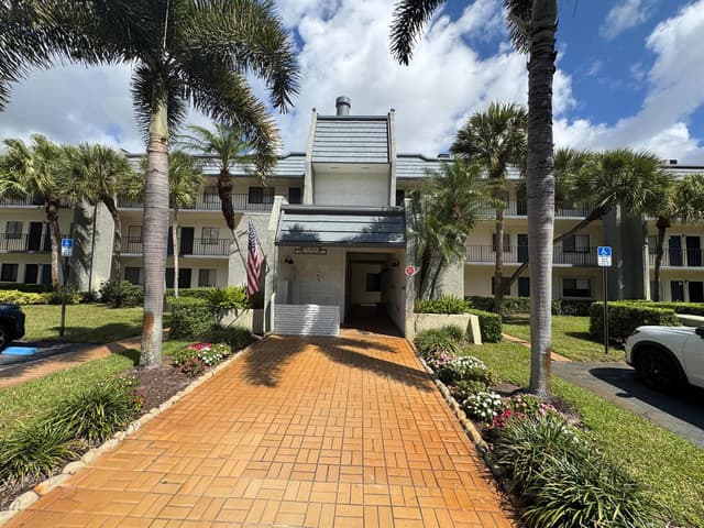 4832 Esedra Court # 106, Lake Worth FL 33467 - Lake Worth, FL - Photo 3