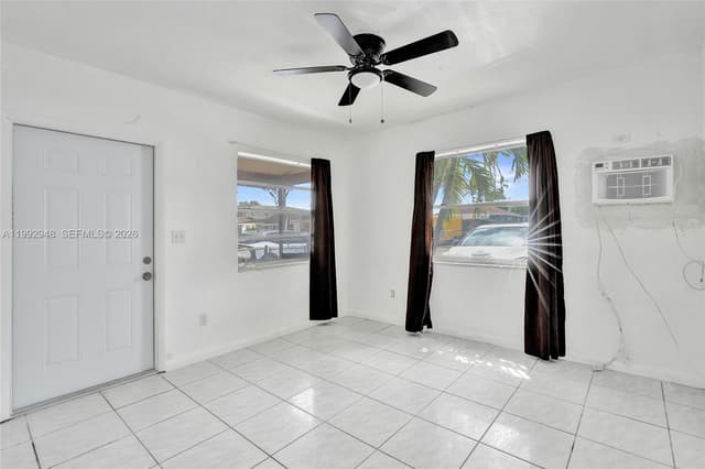 724 NW 6th St, Hallandale Beach FL 33009 - Hallandale Beach, FL - Photo 3