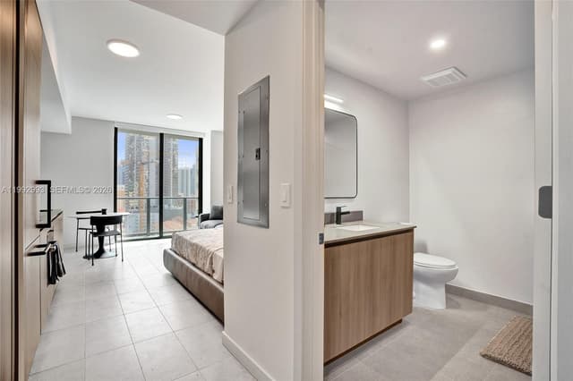 121 NE 5th Street # 1404, Miami FL 33132 - Miami, FL - Photo 2