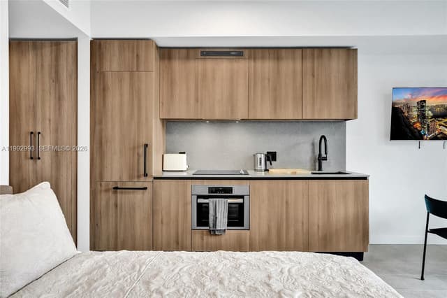 121 NE 5th Street # 1404, Miami FL 33132 - Miami, FL - Photo 3