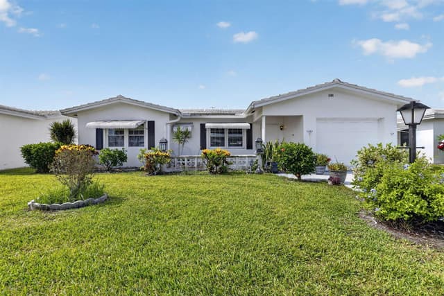 1104 W Ocean Avenue, Boynton Beach FL 33426 - Boynton Beach, FL - Photo 2
