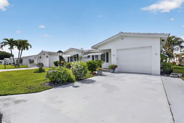 1104 W Ocean Avenue, Boynton Beach FL 33426 - Boynton Beach, FL - Photo 3