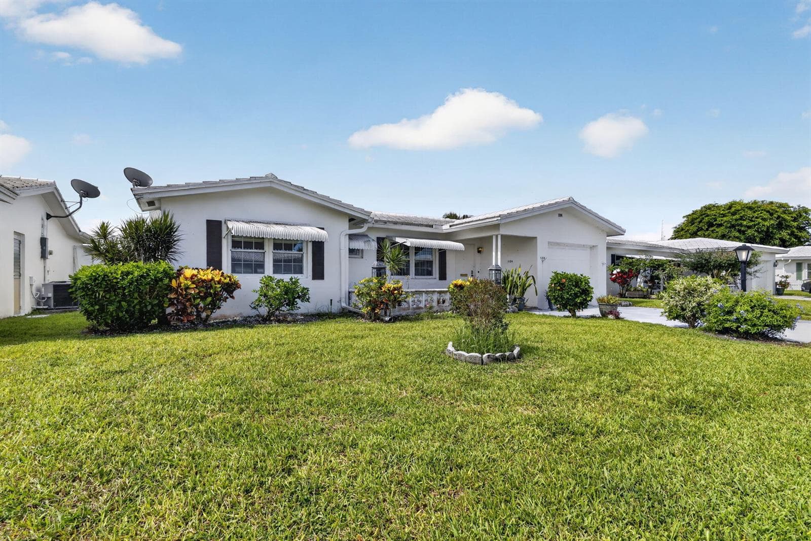 1104 W Ocean Avenue, Boynton Beach FL 33426